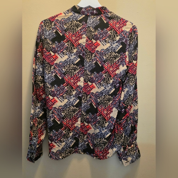 Trina Turk Red and Black Patterned Silk Blouse Size Medium - Picture 2 of 6